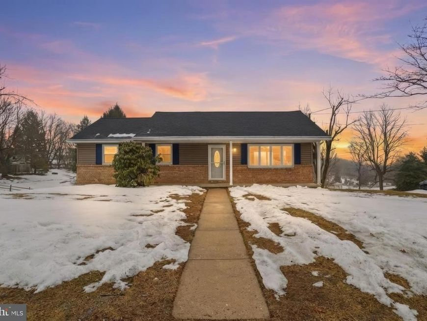 810 Jefferson Lane, Red Lion, PA 17356 Main Photo