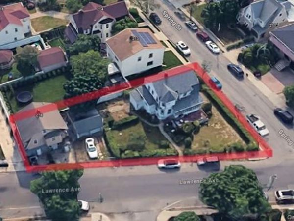274 Lawrence Avenue , Lawrence, NY 11559
