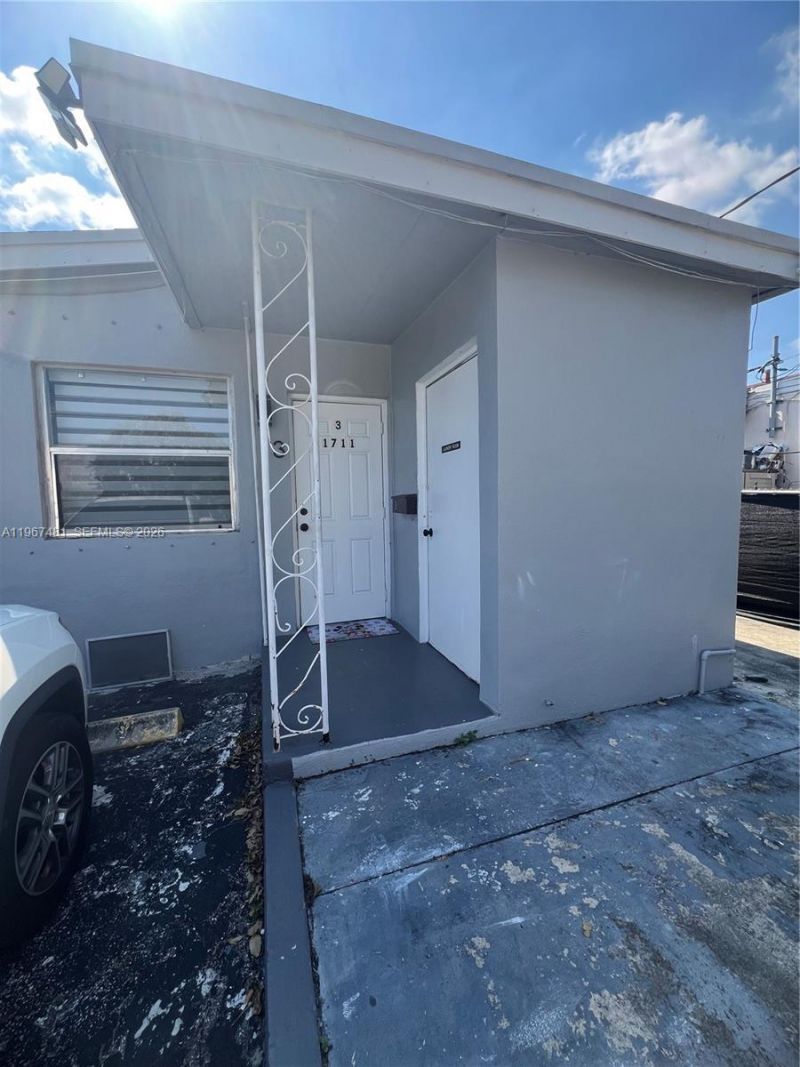 1711 Thomas St, Unit 1-3, Hollywood, FL 33020 Photo