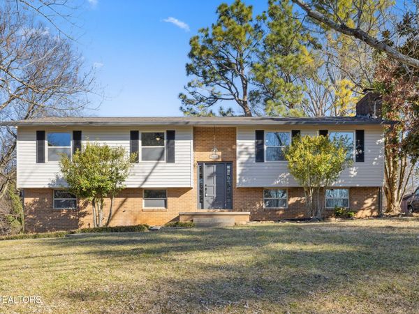 9401 Gulf Park Drive, Knoxville, TN 37923