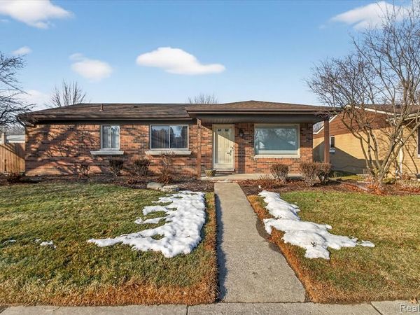 15715 Exeter Court, Fraser, MI 48026