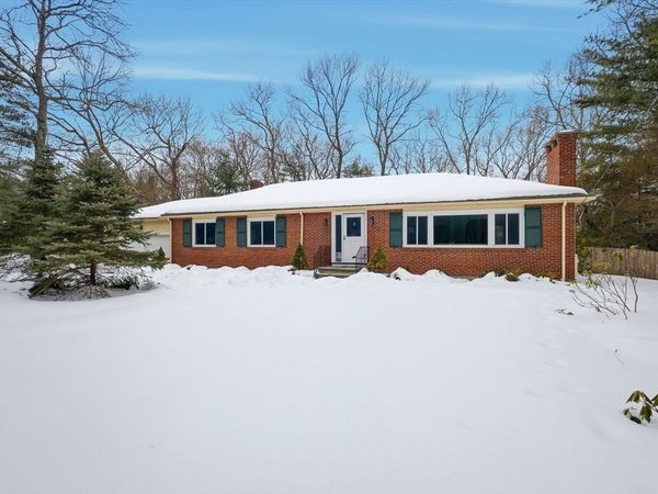 5 Crest Dr W, Dover, MA 02030