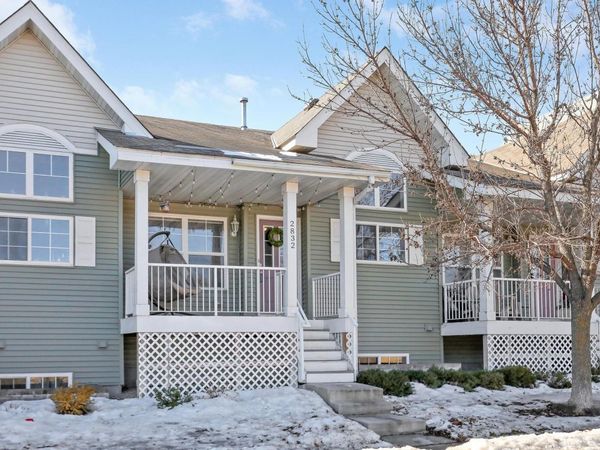 2832 Clover Ridge Drive, Chaska, MN 55318