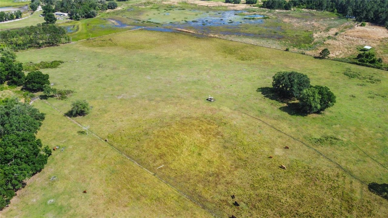 Se 51st Lane, Center Hill, FL 33514 Photo