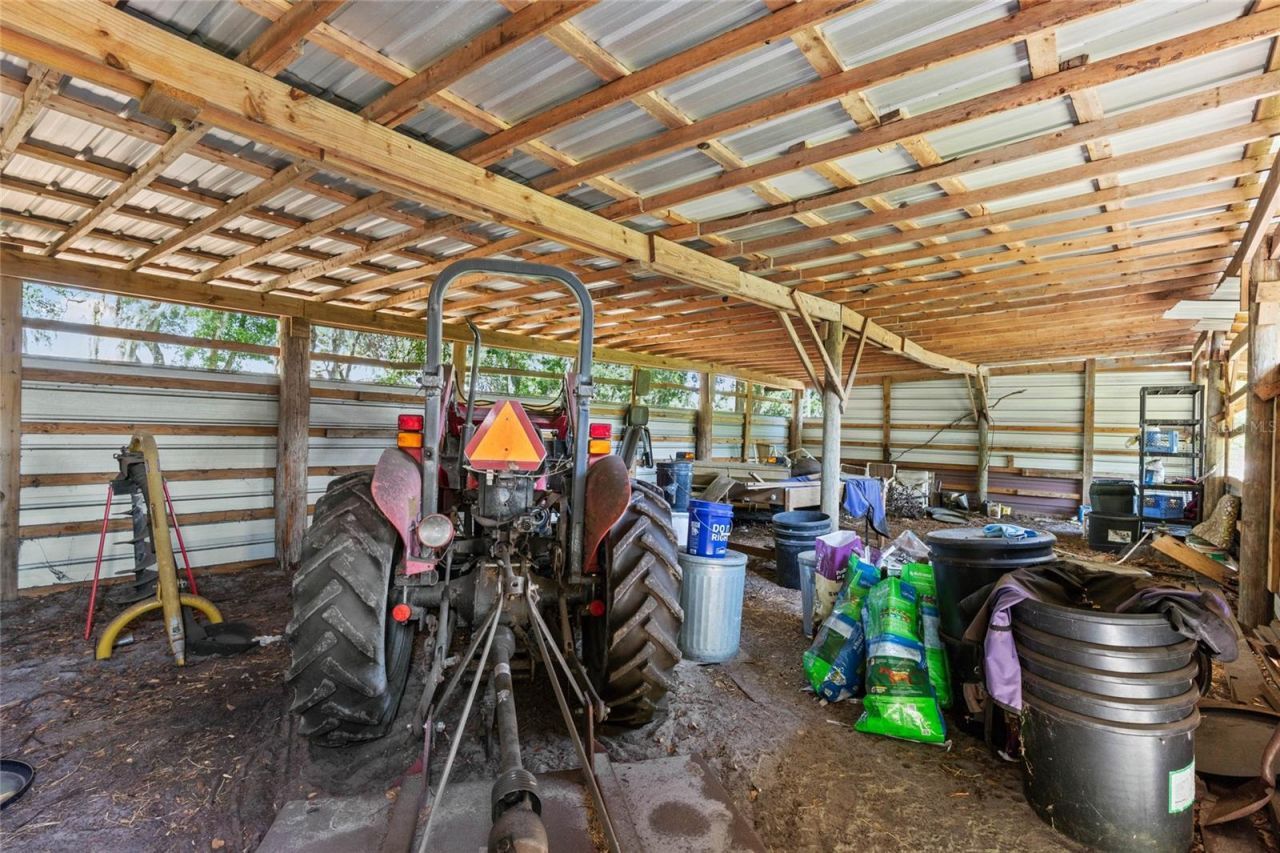 Se 51st Lane, Center Hill, FL 33514 Photo