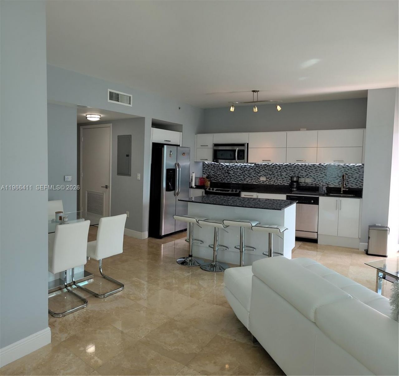 350 S Miami Ave , Unit 2714, Miami, FL 33130 Photo