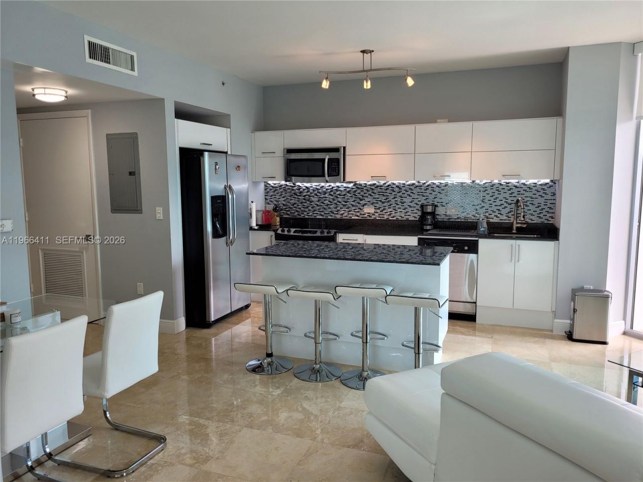 350 S Miami Ave , Unit 2714, Miami, FL 33130 Photo