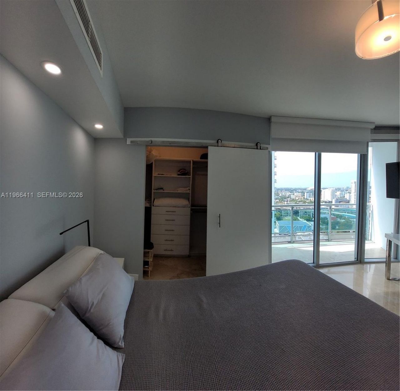 350 S Miami Ave , Unit 2714, Miami, FL 33130 Photo