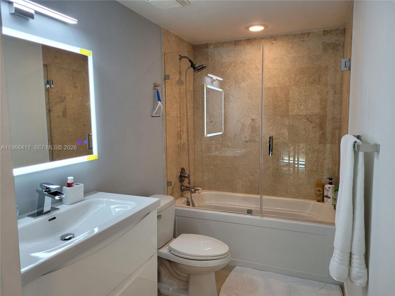 350 S Miami Ave , Unit 2714, Miami, FL 33130 Photo