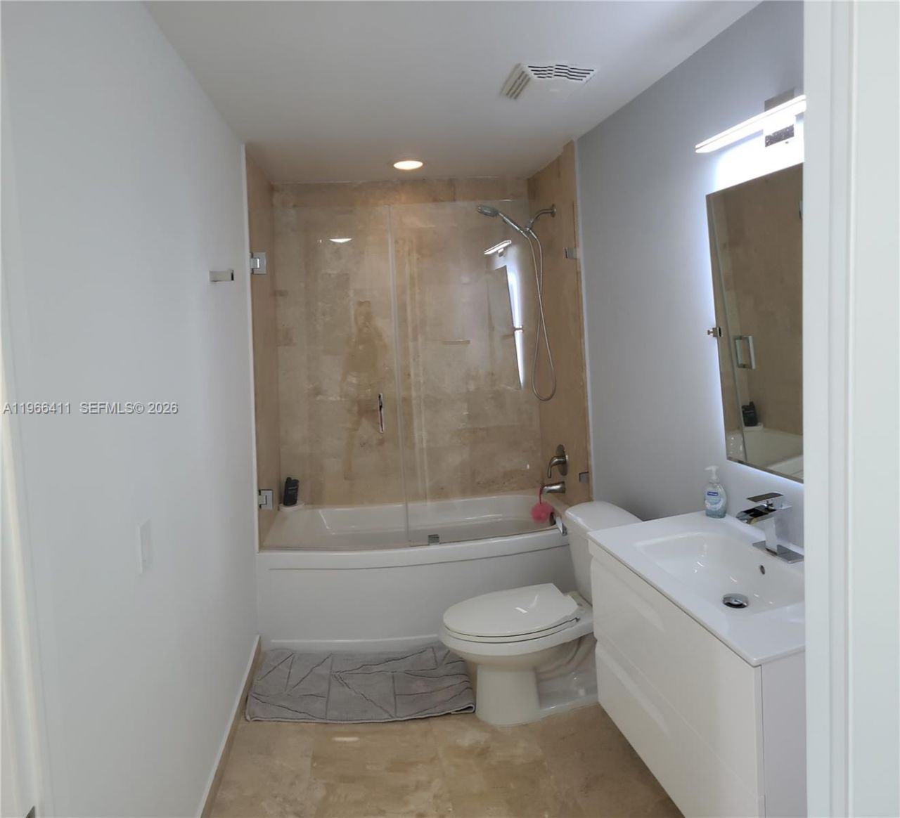 350 S Miami Ave , Unit 2714, Miami, FL 33130 Photo
