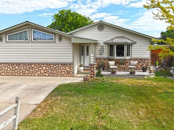 206 E Rangely Avenue, Rangely, CO 81648