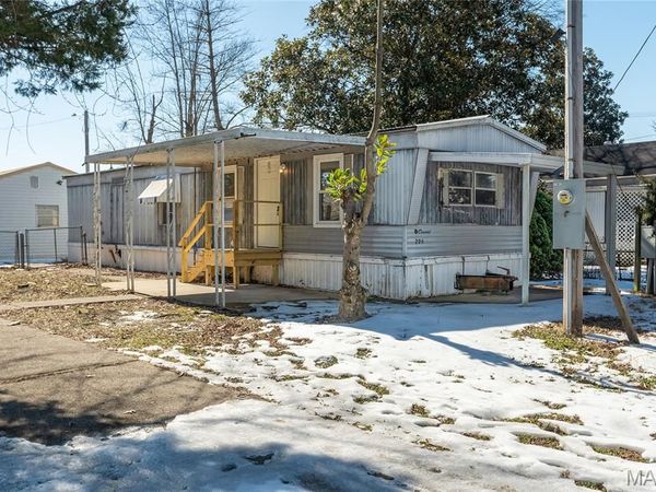 206 E 4th, Brookport, IL 62910