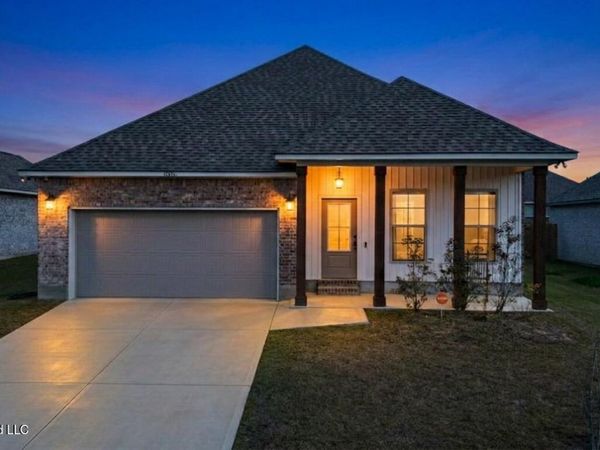 11416 Crystal Lake Drive, Gulfport, MS 39503