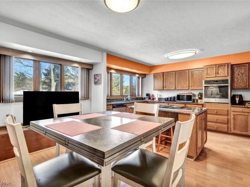 6337 Woodhawk Drive, Cleveland, OH 44124 Photo 20