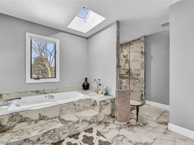 6337 Woodhawk Drive, Cleveland, OH 44124 Photo 39