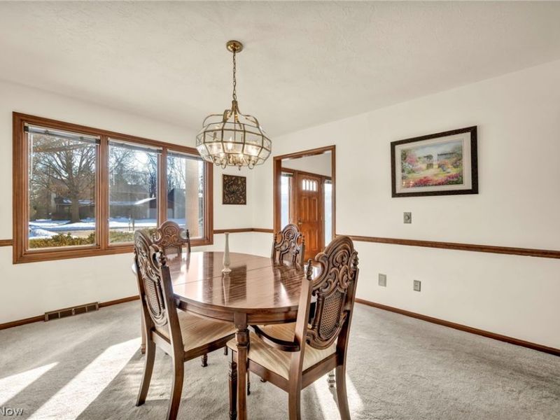 6337 Woodhawk Drive, Cleveland, OH 44124 Photo 8