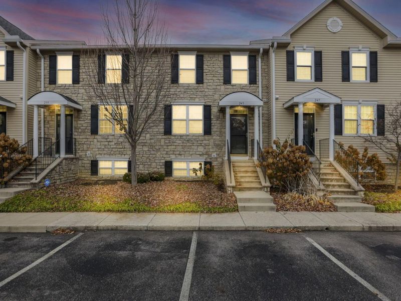 243 Oxford Oak Drive, Blacklick, OH 43004 Photo 1
