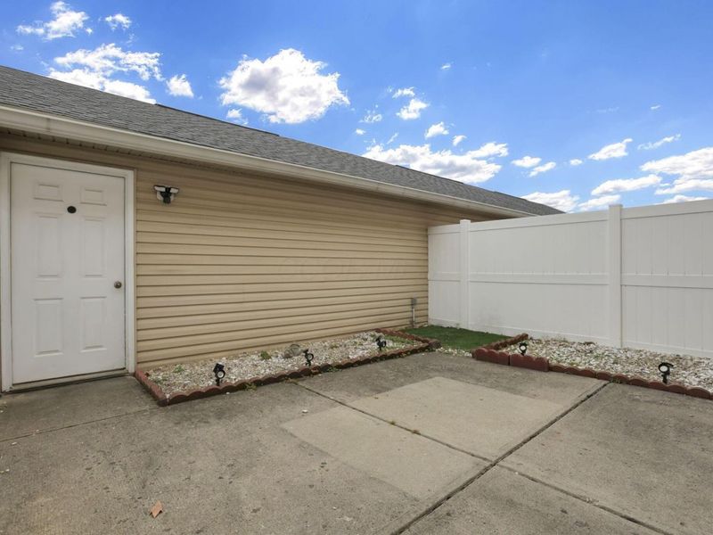 243 Oxford Oak Drive, Blacklick, OH 43004 Photo 29