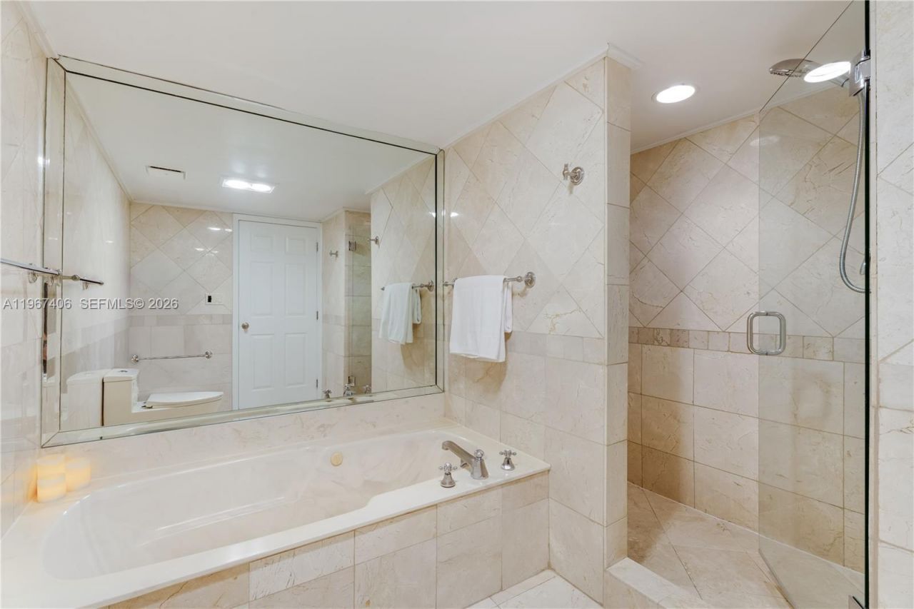 520 Brickell Key Dr, Unit A1506, Miami, FL 33131 Photo