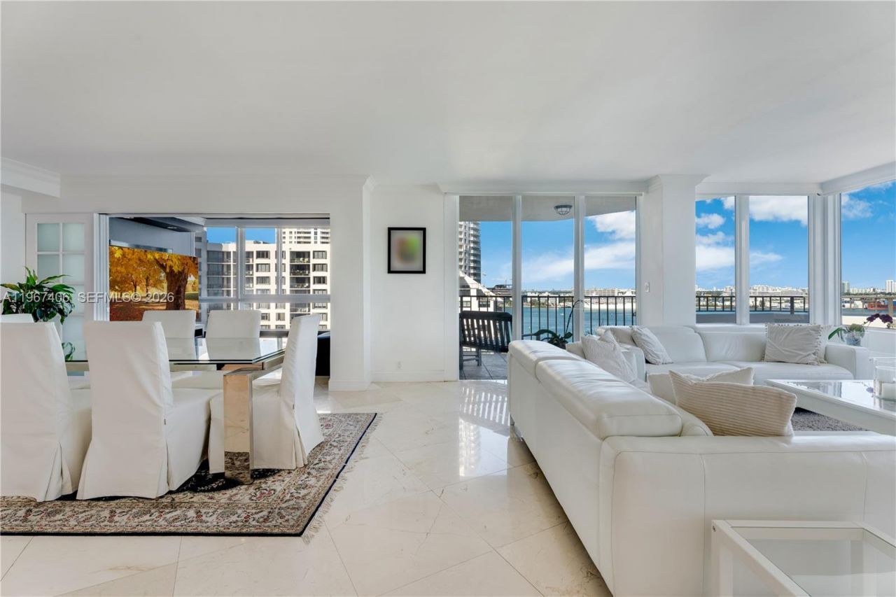 520 Brickell Key Dr, Unit A1506, Miami, FL 33131 Photo