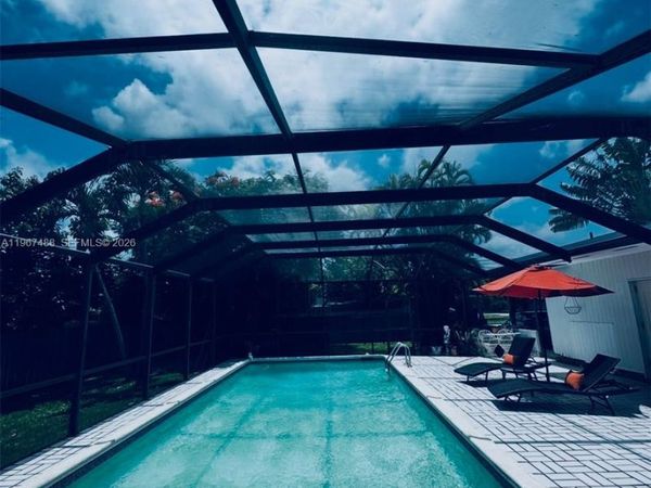 9260 SW 176th St, Palmetto Bay, FL 33157