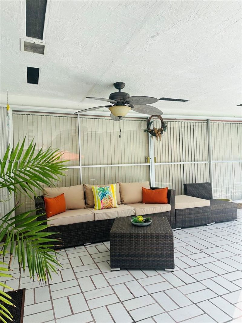 9260 SW 176th St, Palmetto Bay, FL 33157 Photo