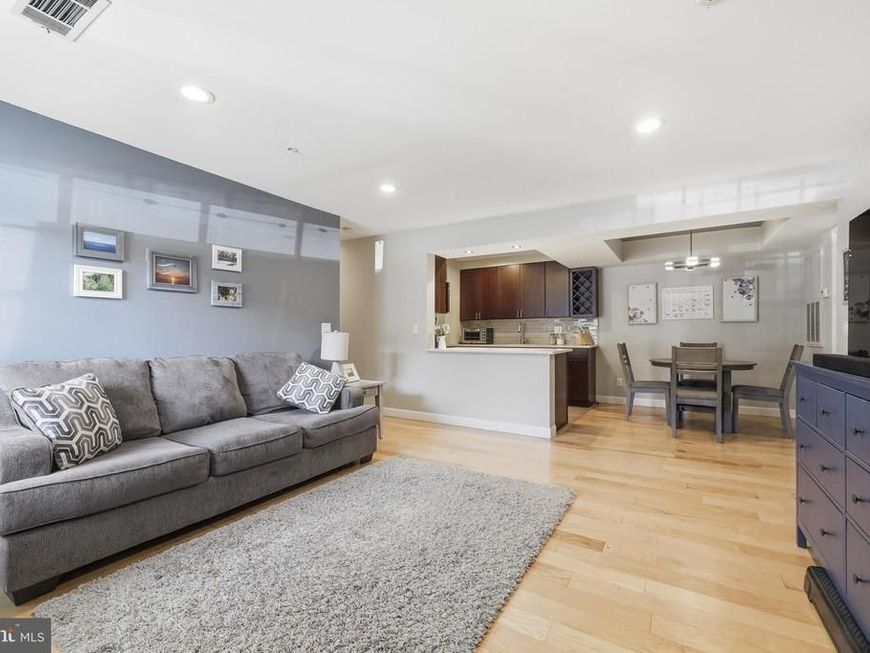 5700 Chapman Mill Drive, Unit 130, Rockville, MD 20852 Main Photo