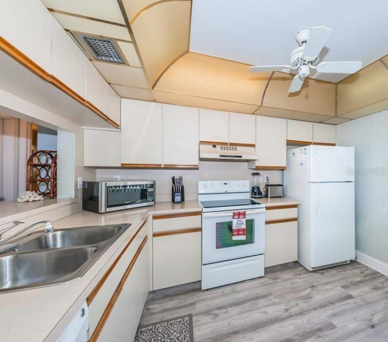 5724 Puerta Del Sol Boulevard S, Unit 248, Saint Petersburg, FL 33715 Photo