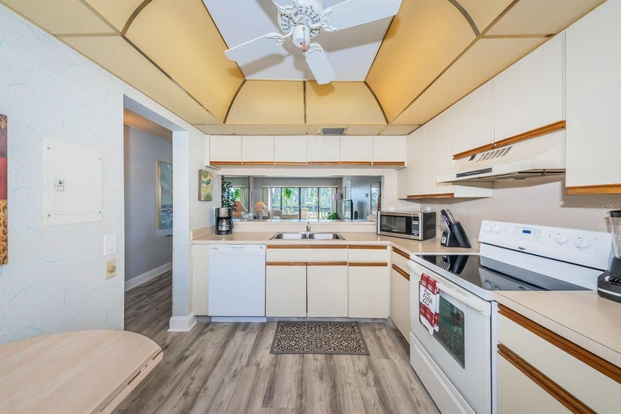 5724 Puerta Del Sol Boulevard S, Unit 248, Saint Petersburg, FL 33715 Photo