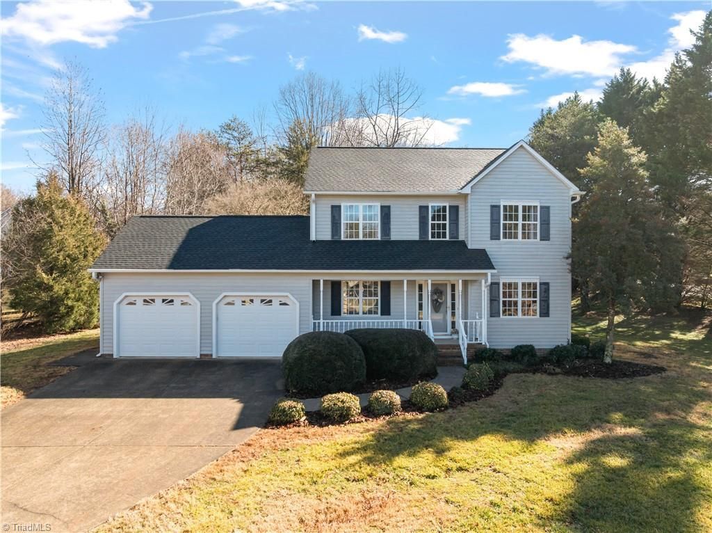 1205 Fairfield Creek Drive, Pfafftown, NC 27040 Main Photo