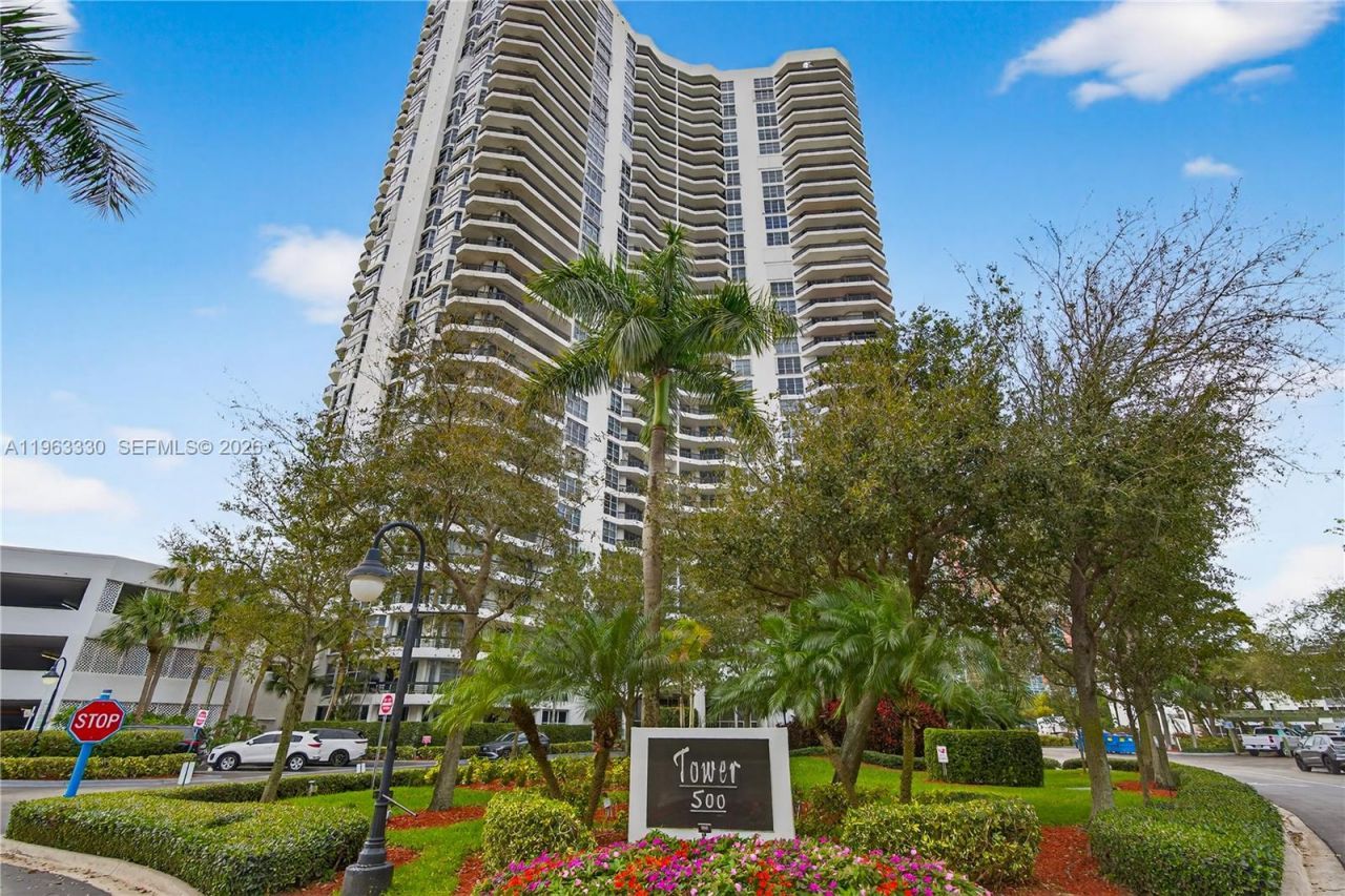 3530 Mystic Pointe Dr, Unit 2202, Aventura, FL 33180 Photo
