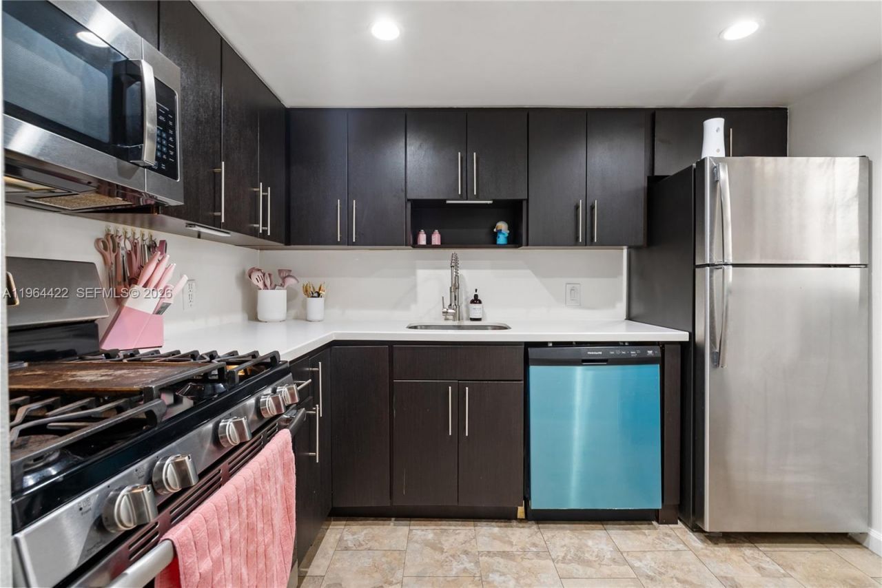 1615 Meridian Ave , Unit 202, Miami Beach, FL 33139 Photo