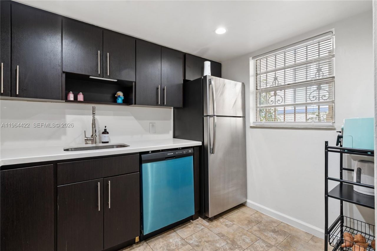 1615 Meridian Ave , Unit 202, Miami Beach, FL 33139 Photo