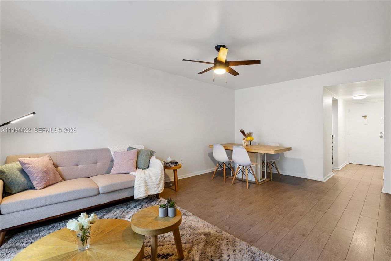 1615 Meridian Ave, Unit 202, Miami Beach, FL 33139 Photo