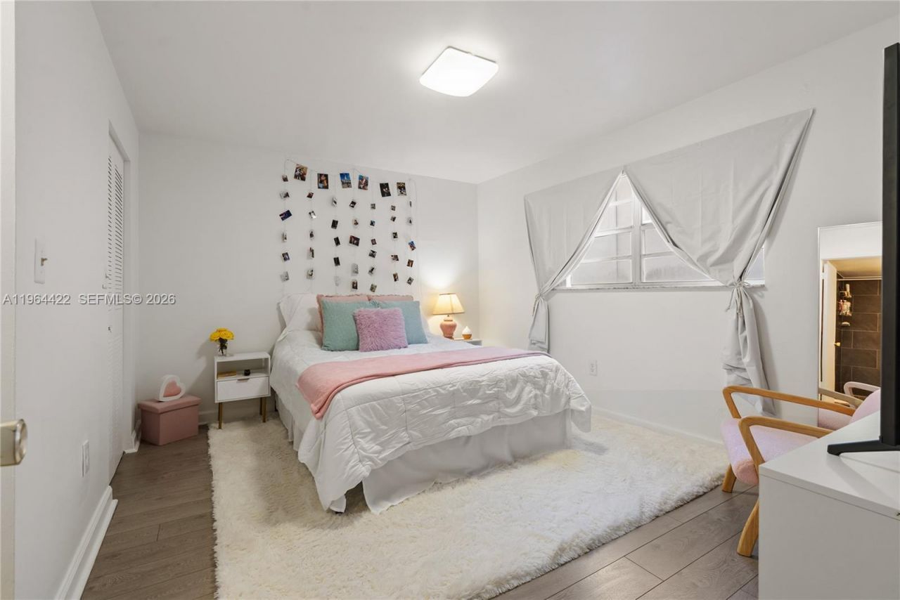 1615 Meridian Ave , Unit 202, Miami Beach, FL 33139 Photo