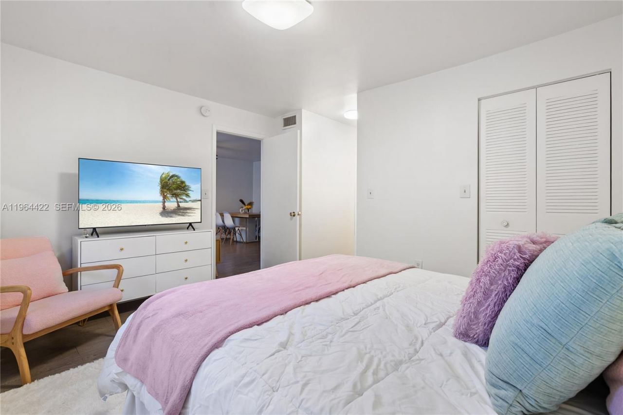 1615 Meridian Ave , Unit 202, Miami Beach, FL 33139 Photo