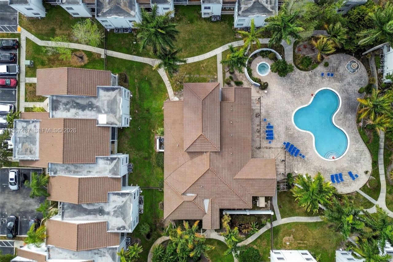 9777 NW 46th Ter, Unit 111, Doral, FL 33178 Photo