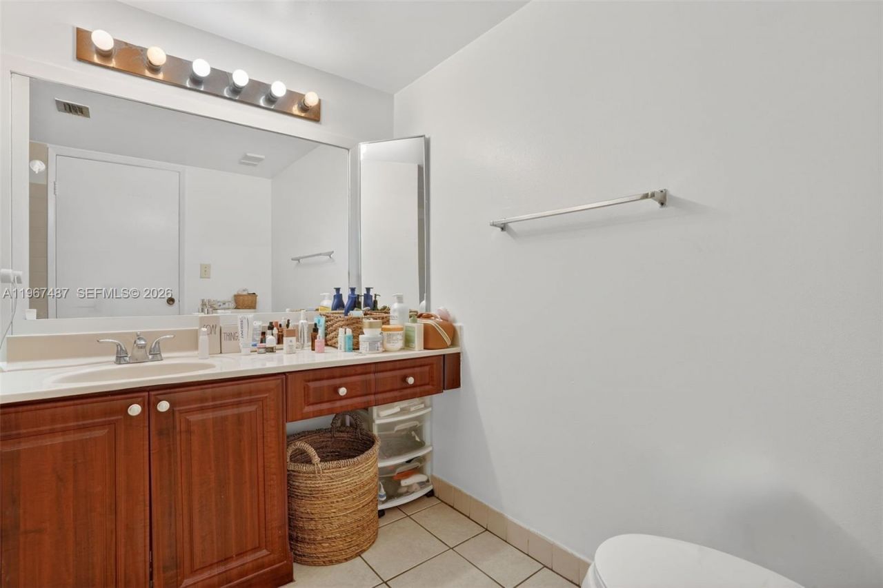 9777 NW 46th Ter, Unit 111, Doral, FL 33178 Photo