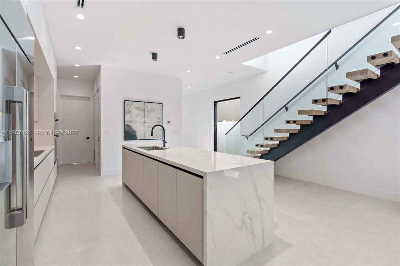 608 SW 16th Ct, Fort Lauderdale, FL 33315 Photo