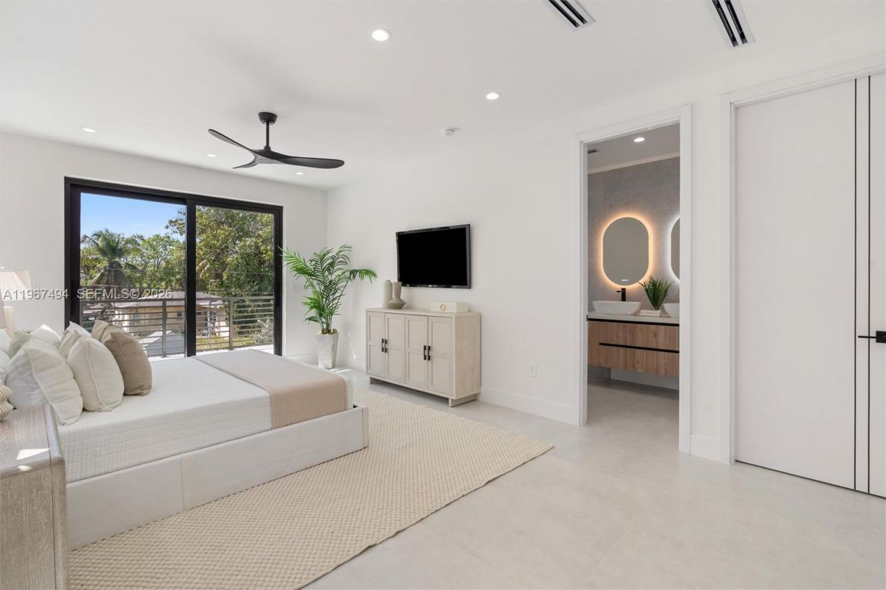 608 SW 16th Ct, Fort Lauderdale, FL 33315 Photo