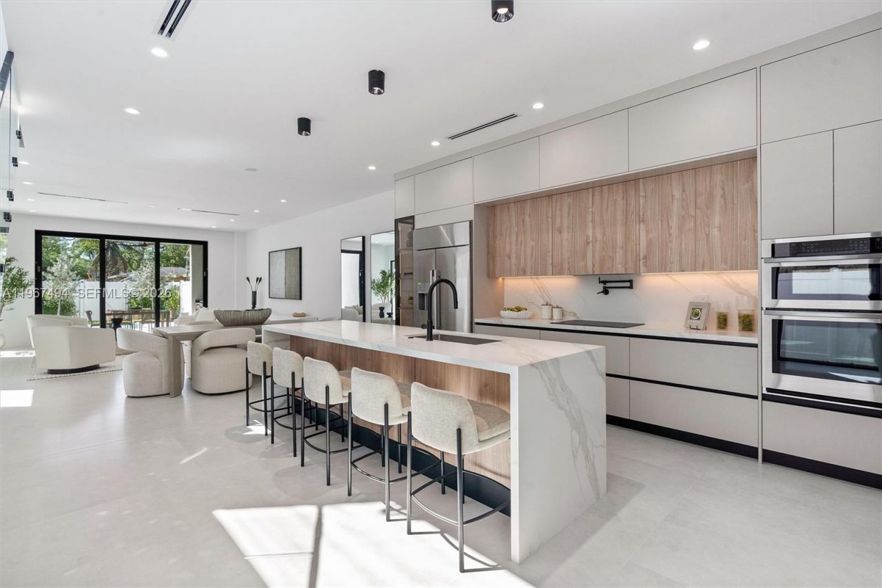 608 SW 16th Ct, Fort Lauderdale, FL 33315 Photo