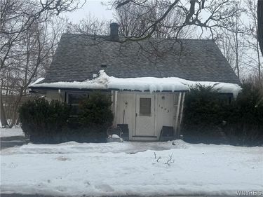 1443 Wyoming Avenue, Niagara Falls, NY 14305