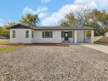 218 LUCERNE DRIVE, DEBARY, FL 32713
