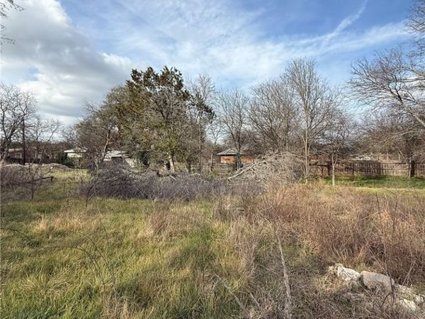 4300 Sherwood Drive , Belton, TX 76513