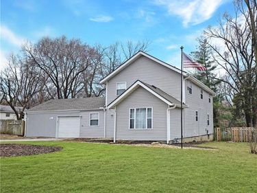 2100 & 2105 S Ellison Way, Independence, MO 64050