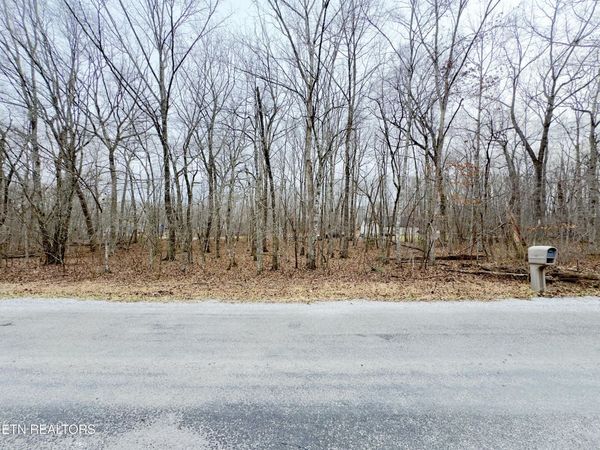 6260 Osage Rd, Crossville, TN 38572