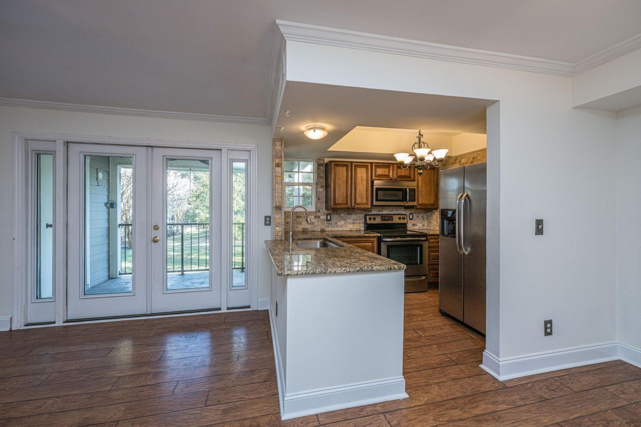 1857 Montclair Drive Photo 10