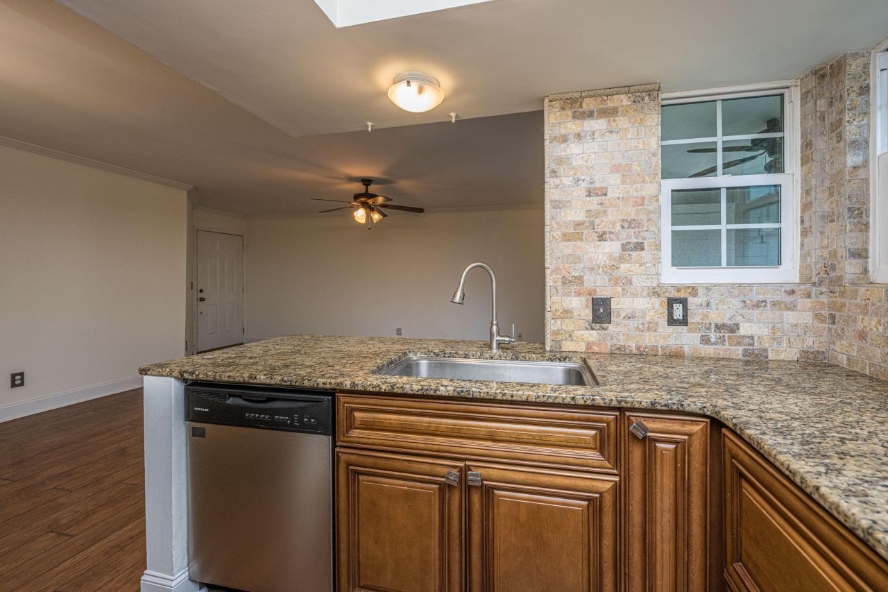 1857 Montclair Drive Photo 12