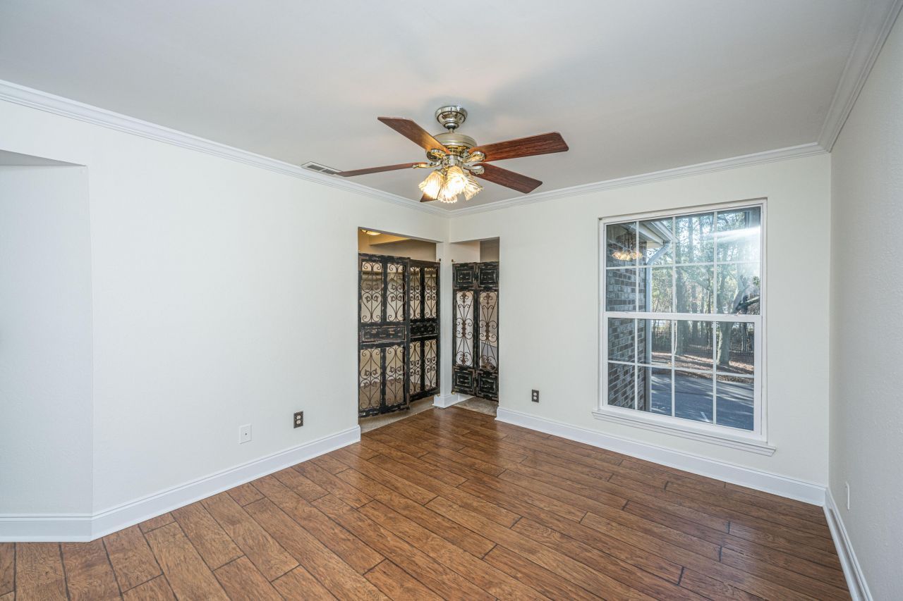 1857 Montclair Drive Photo 20