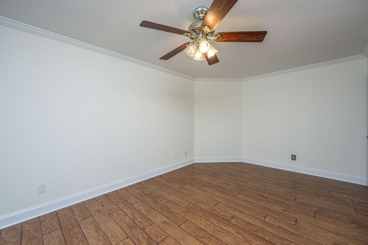 1857 Montclair Drive Photo 21